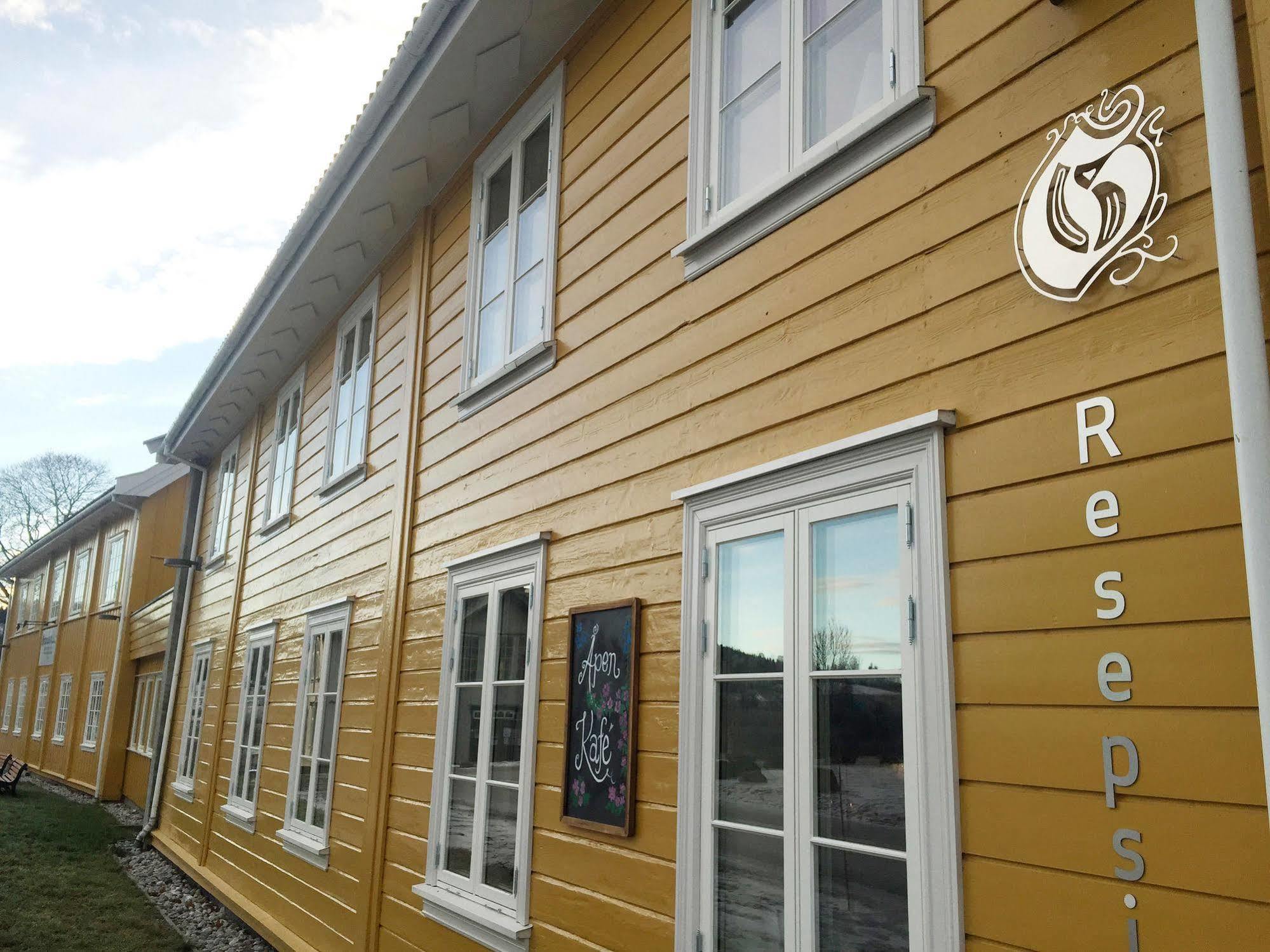 Granavolden Hotel & Gjaestgiveri Екстериор снимка